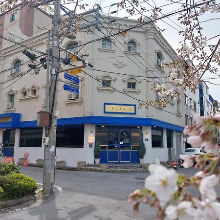 Blau Guesthouse Кёнджу Экстерьер фото