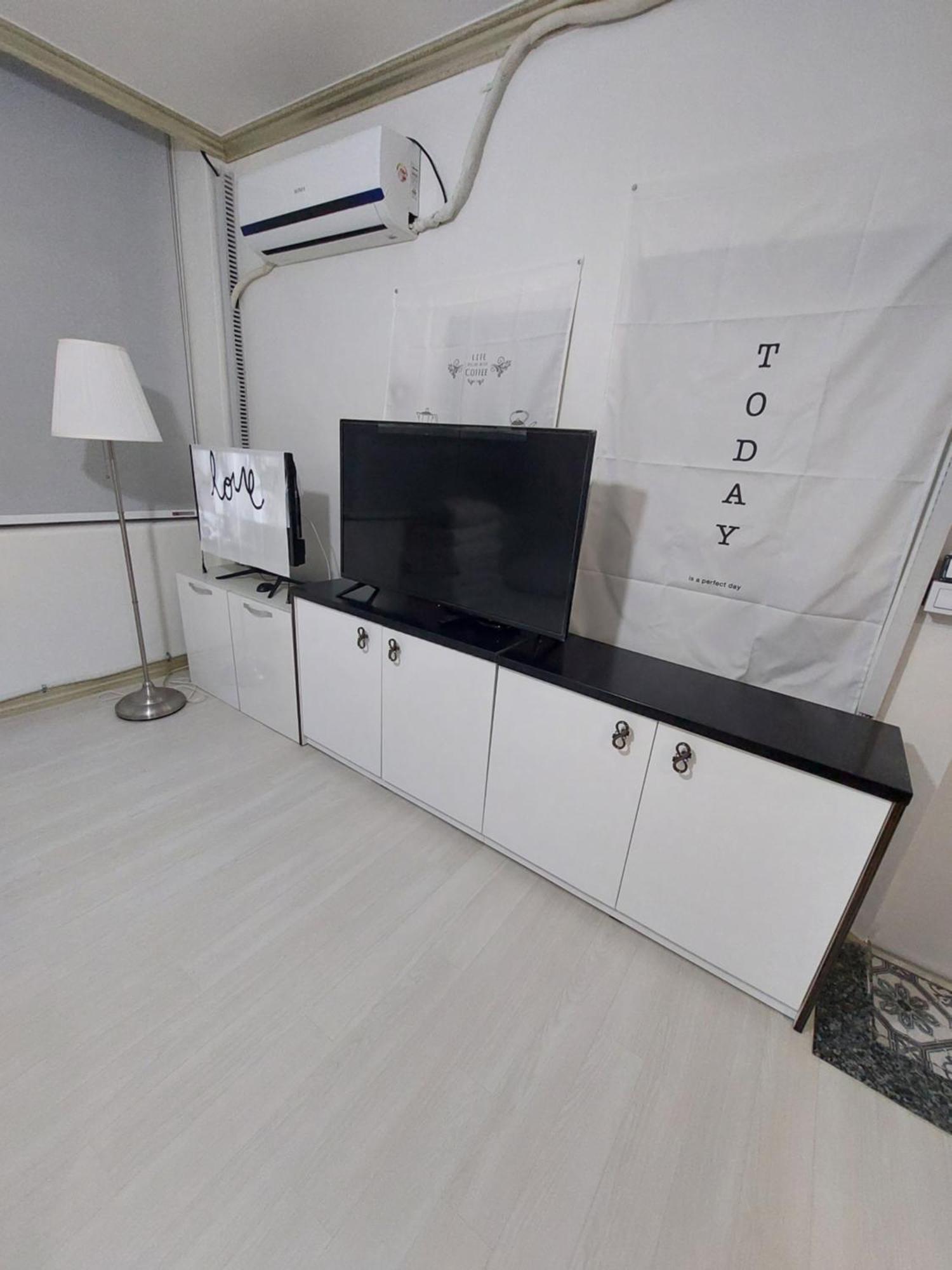 Blau Guesthouse Кёнджу Экстерьер фото