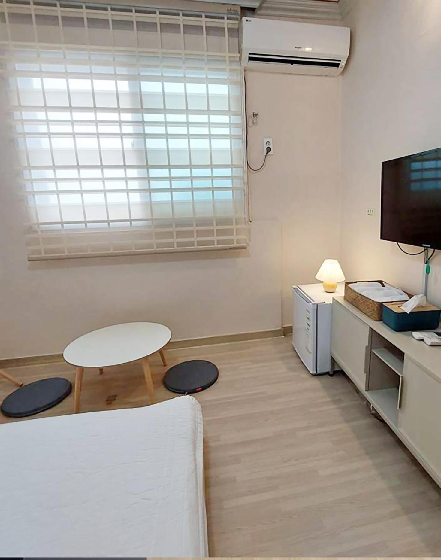 Blau Guesthouse Кёнджу Экстерьер фото