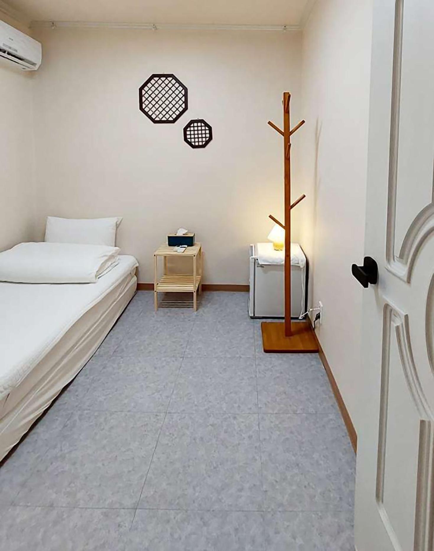 Blau Guesthouse Кёнджу Экстерьер фото
